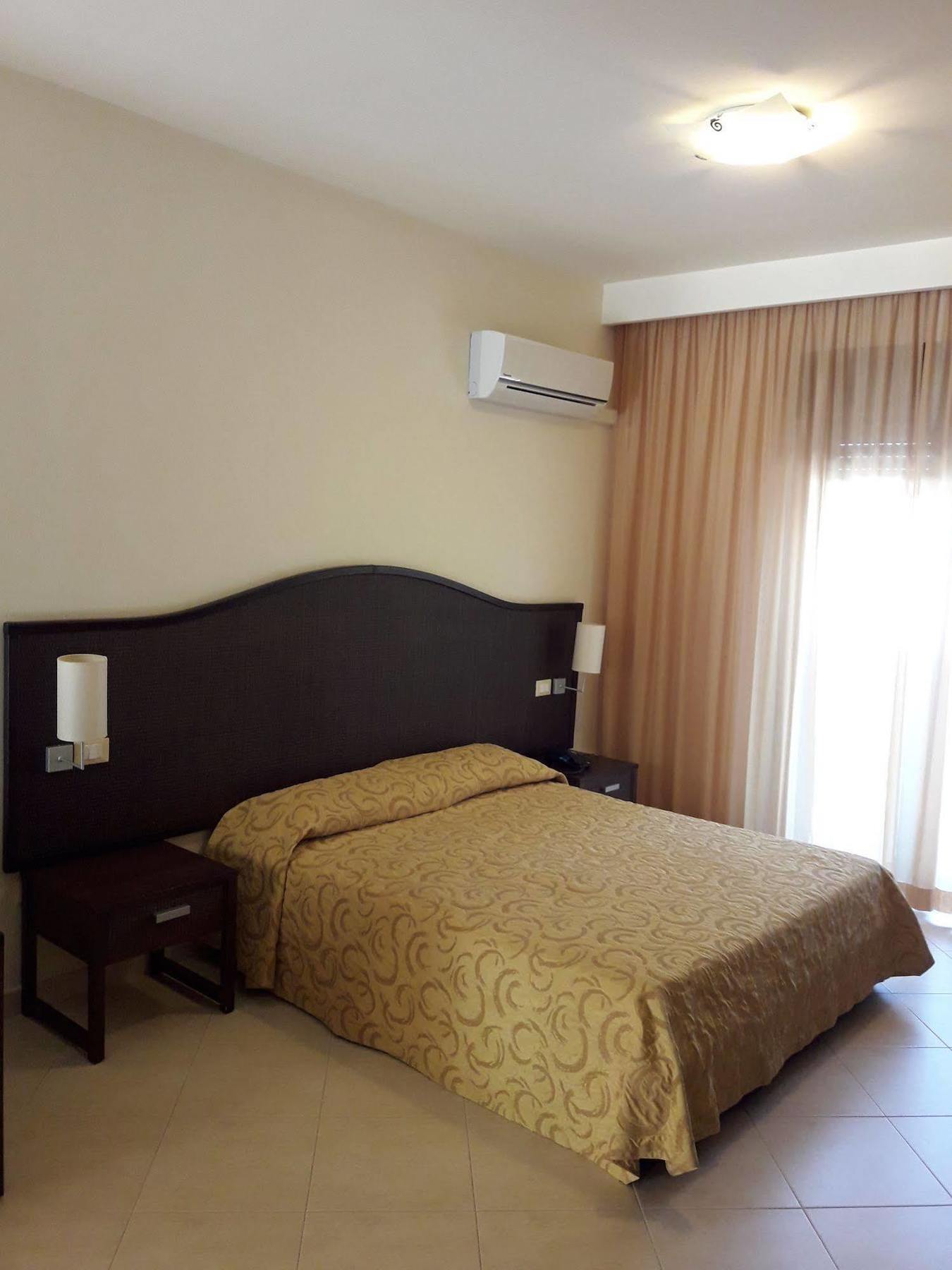 Hotel Costa Azul Balestrate Luaran gambar