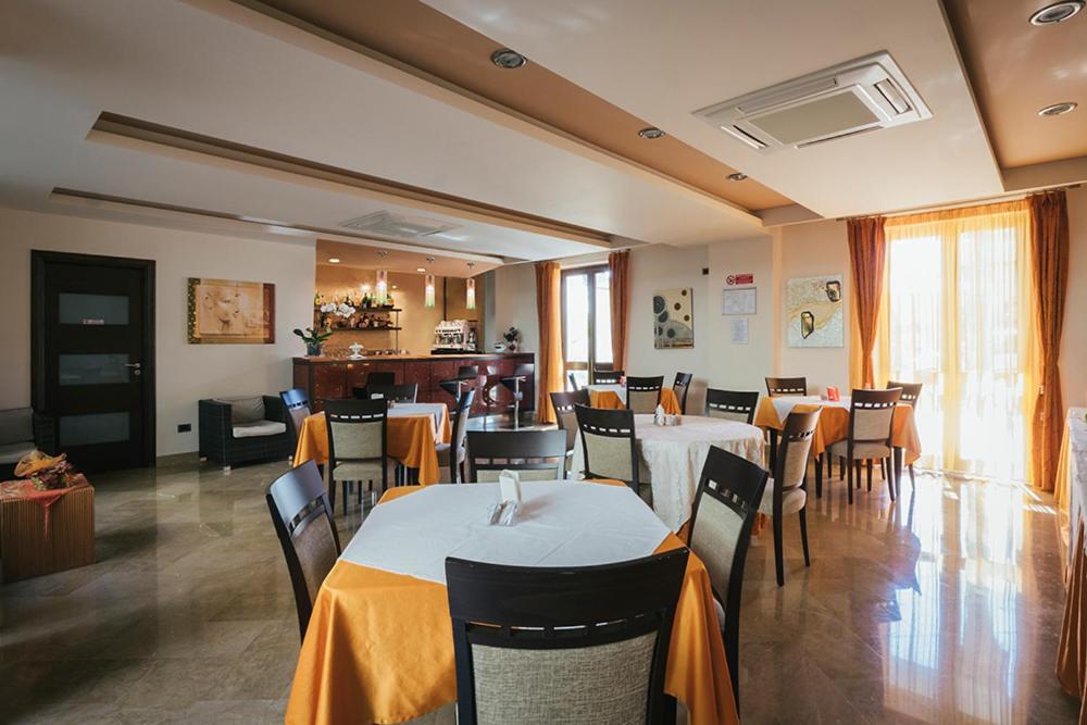Hotel Costa Azul Balestrate Luaran gambar